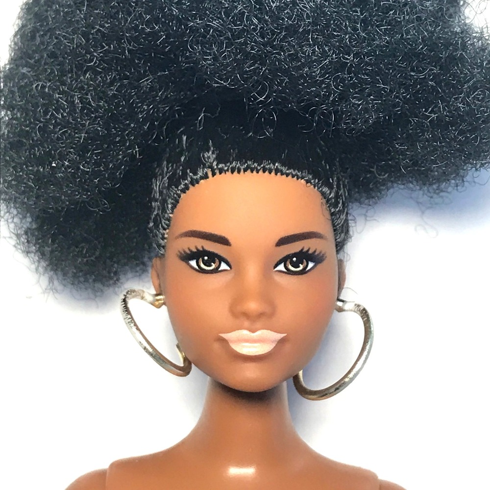 Nude Barbie 2018 Fashionistas #105 African American Curvy Body Afro FXL45 Doll